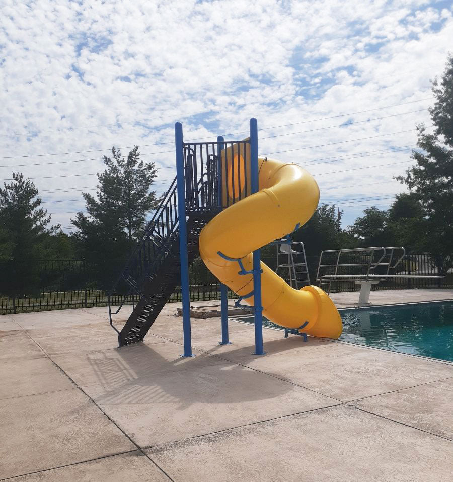 Single Flume Triangle Deck Waterslide With 90 Degree Turn