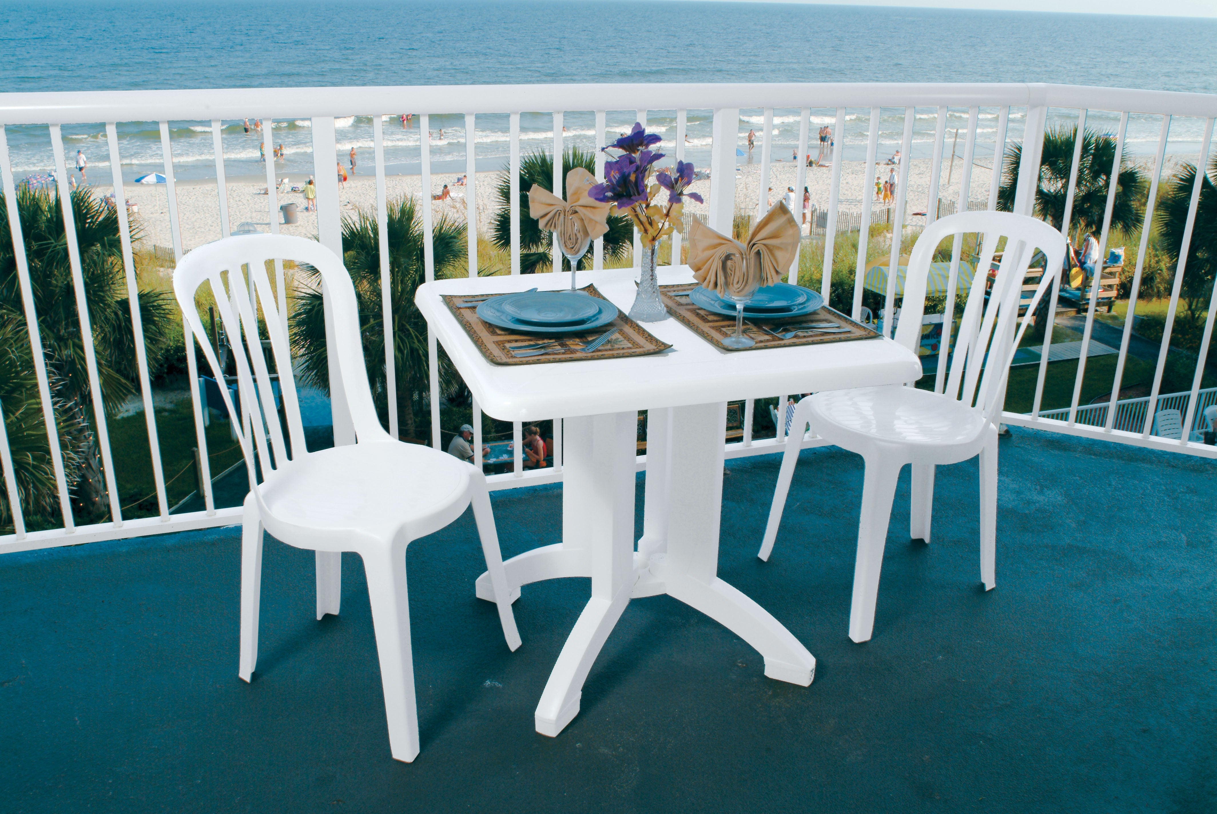 Miami Bistro Sidechair - White (Must Order in Multiples of 32)